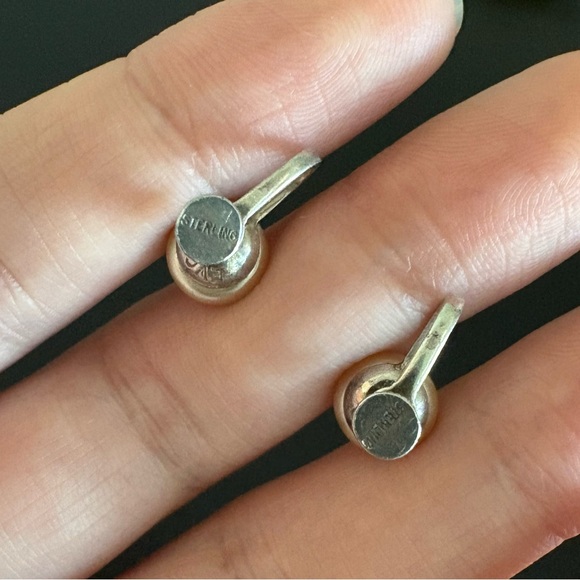 Vintage Sterling Silver Faux Pearl Earrings - Picture 4 of 9